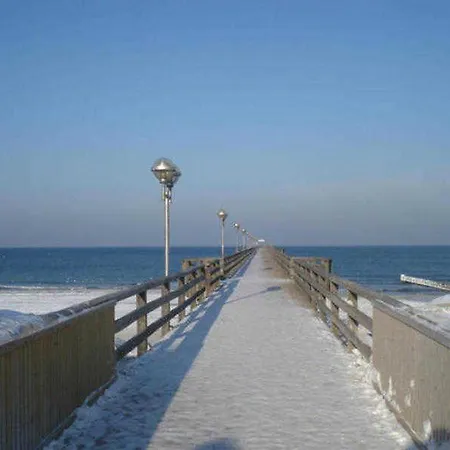 Haus Bernstein 5 아파트 *